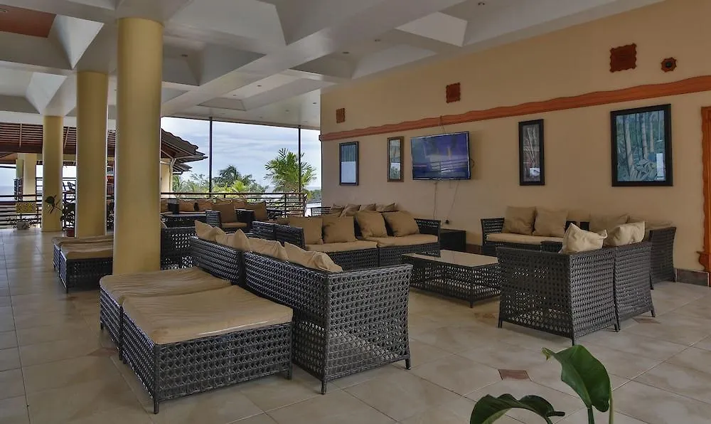 Grafton Beach Resort Black Rock